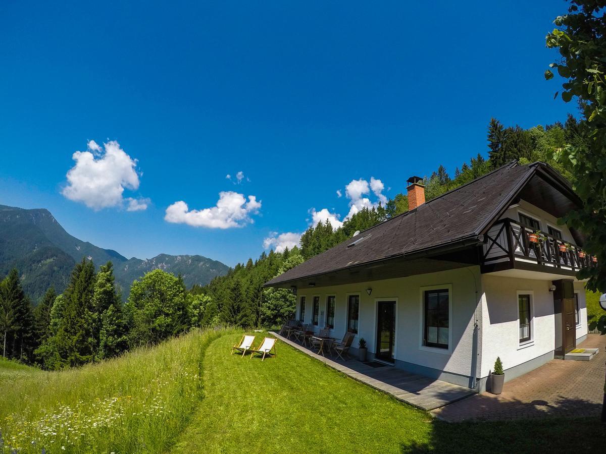 Karami Mountainhouse Bed & Breakfast Tržič Bagian luar foto