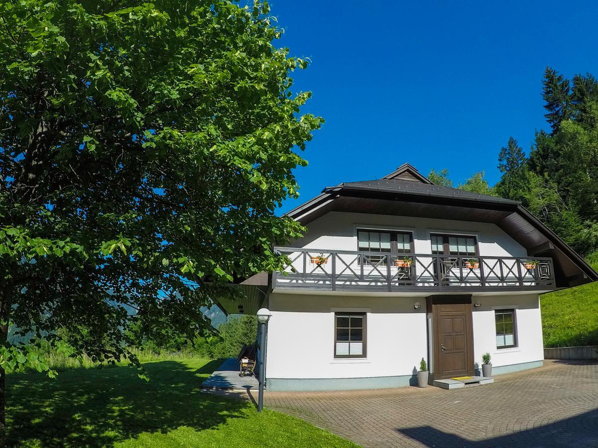 Karami Mountainhouse Bed & Breakfast Tržič Bagian luar foto